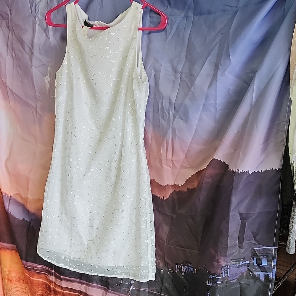 3/$15.00Chic White Sleeveless Midi Dress 100 Polyester